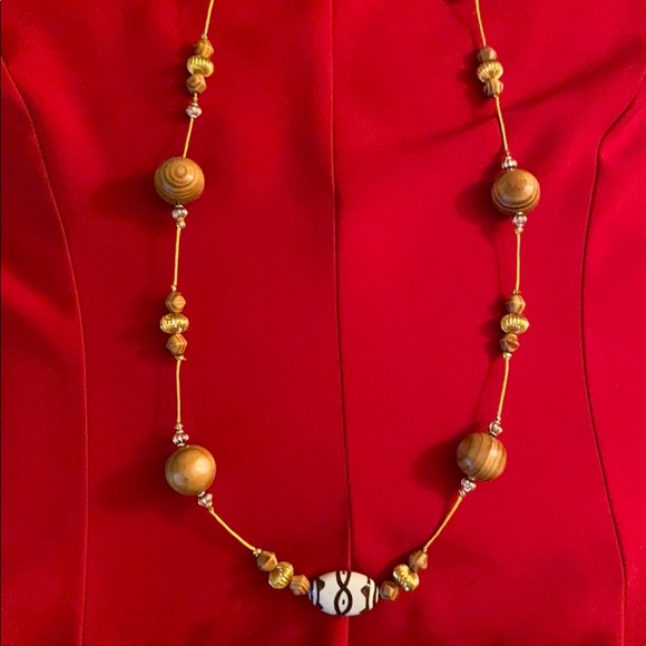 Kirtilia Jewelry - Round wood bead necklace